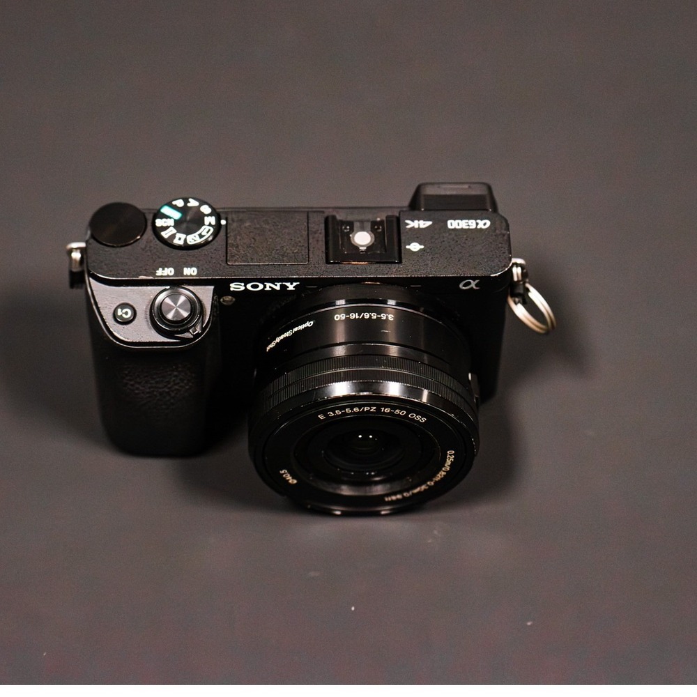 Sony Alpha a6300 Mirrorless Digital Camera Black 16-50mm f\3.5-5.6 Lens 4K Video